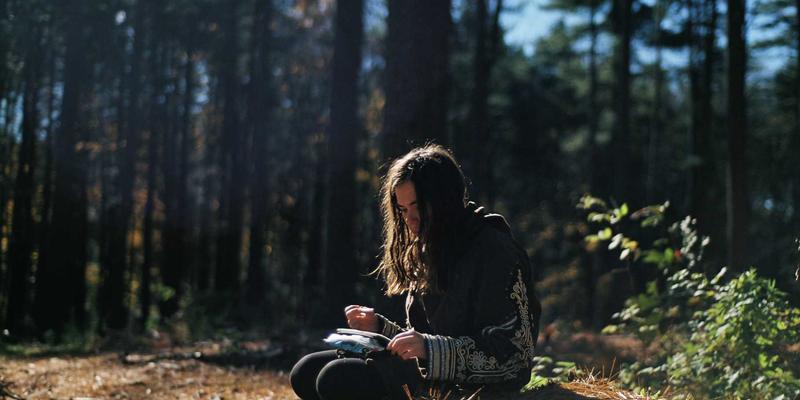 酒店宴会厅桌椅高效收纳与快速布局方案：提升空间利用率与翻台效率